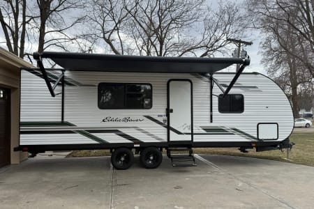 Poynette WI 2024 Heartland Eddie Bauer 251BH