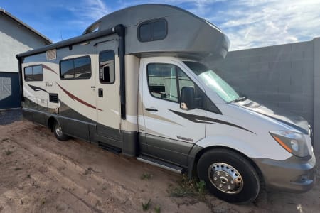 Queen Creek AZ Winnebago View - 25ft Class C RV