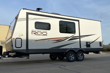 Chicago IL Poppy Camper