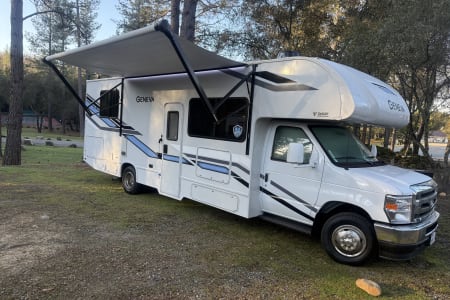 Brentwood CA ZWS Luxury RV 2026 Thor Geneva 28VT