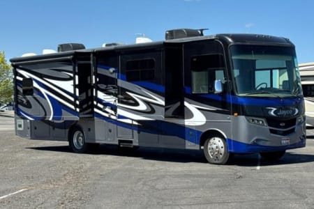 Las Vegas NV 2017 Jayco Precept 36T – Spacious Motorhome for Families & Groups