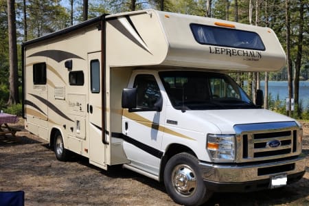 Youngsville NC 2018 Coachmen Leprechaun YVNC2146