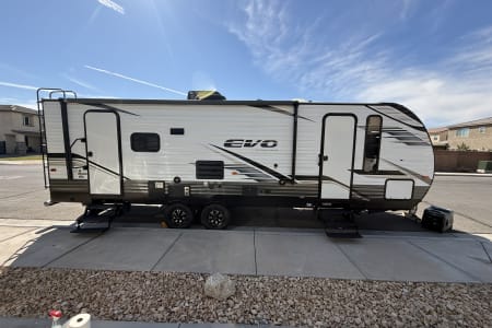 Imperial CA Chris’ Evo Travel Trailer.