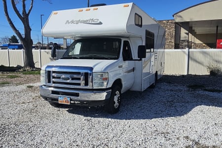 Orem UT Thor Majestic 23a - Berkeley- Unlimited Miles