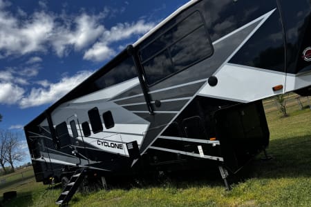 Pembroke NC Cyclone Toyhauler