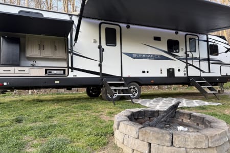 Pikeville TN 2022 Heartland Sundance 324BH