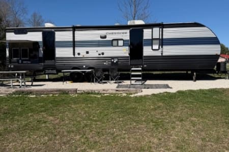 Winchester KY 2022 Forest River Cherokee Grey Wolf 324ts