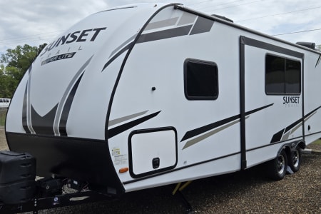 Hot Springs AR Sunny days and cool lake nights in a sunset trail