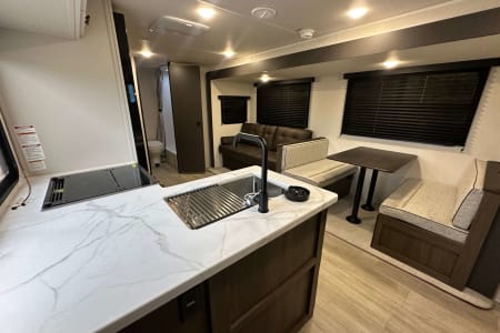 Acadia Escape- sleeps 2-6 modern and adventure ready!