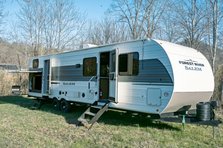 2025 New Salem Bunkhouse (Sleeps 8!)