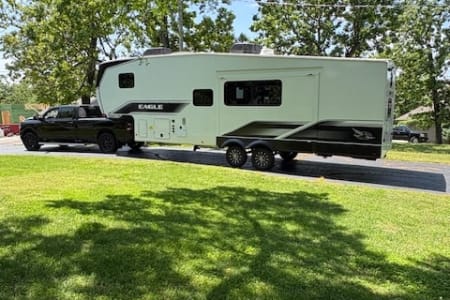 2026 Jayco Eagle, 28BHU New! Delivered to location you pick!