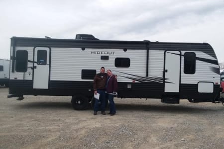 2020 Keystone Hideout 27RLS