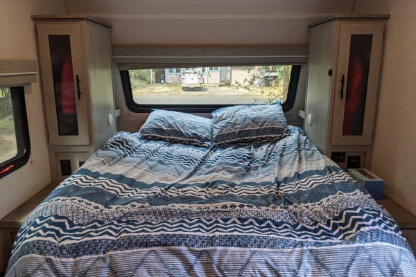 Like New Camper Room for the Whole Family
