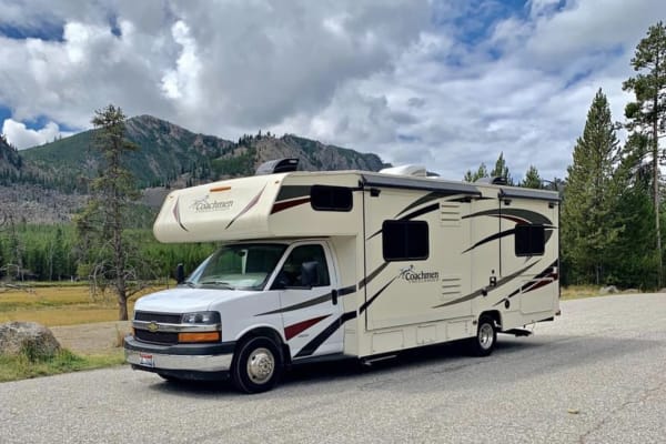 2019 Chevy 4500 Coachmen
