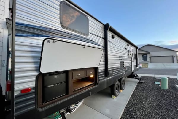 The Tovar's Kid Friendly Bunkhouse with Privacy