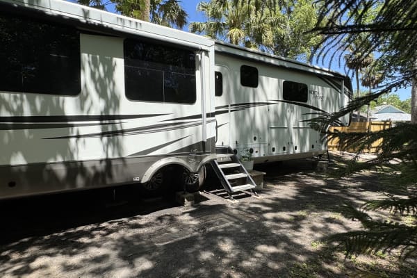 Residential Style Jayco Fifth Wheel