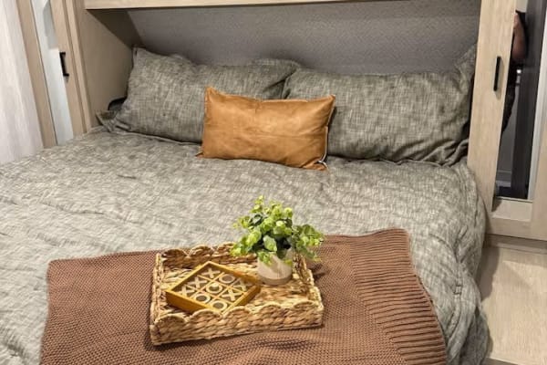 Dean's RV Rentals
