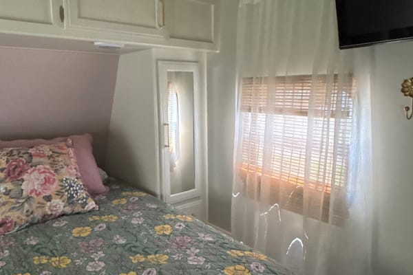 RV image