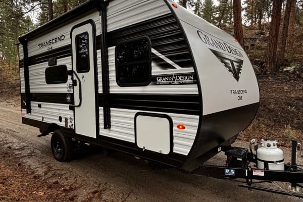 2027 Grand Design Transcend One 151BH — Lightweight