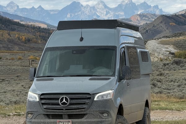Custom AWD Lifted Off-Road High Roof Sprinter JAC pick up and drop off -