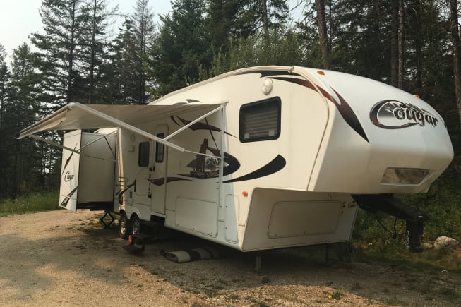 2010 Keystone Cougar Fifth Wheel for Rent in Kelowna, BC ...
