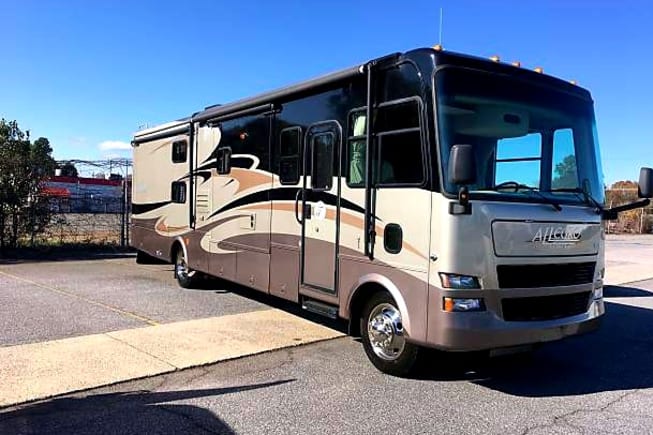 2008 Class A RV for Rent in Hickory, NC - RVUSA.com