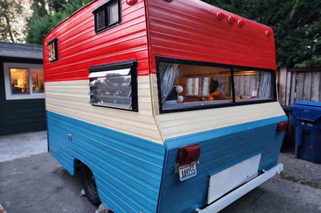 1975 Space Rv 1975 Travel Trailer RV for Rent in Seattle, WA - RVUSA.com