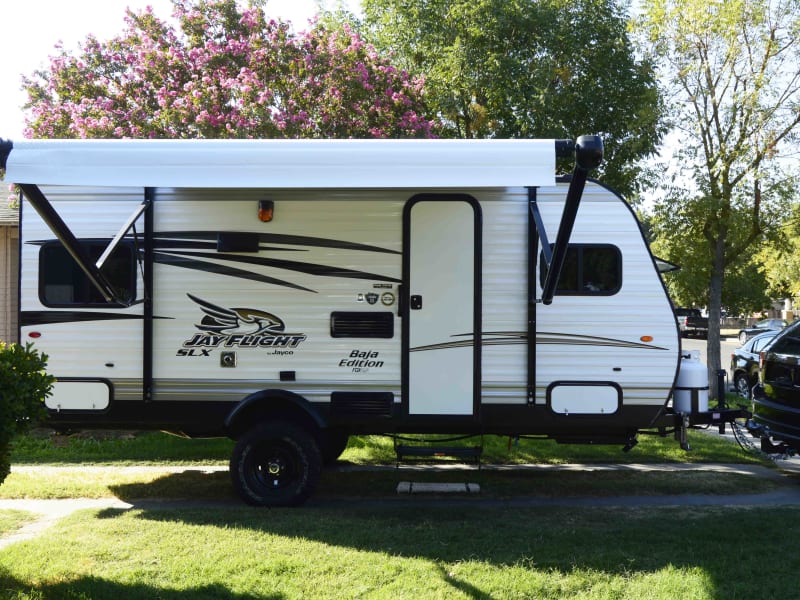 Light weight and easy towing.