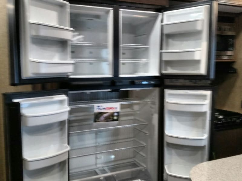 Full size fridge and freezer gas or electric