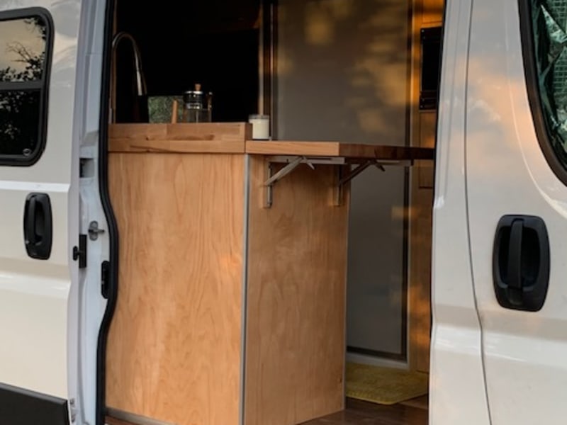 side open door view