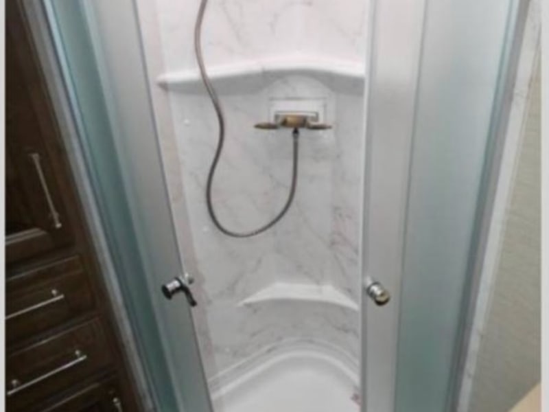 Guest Shower Full Bath