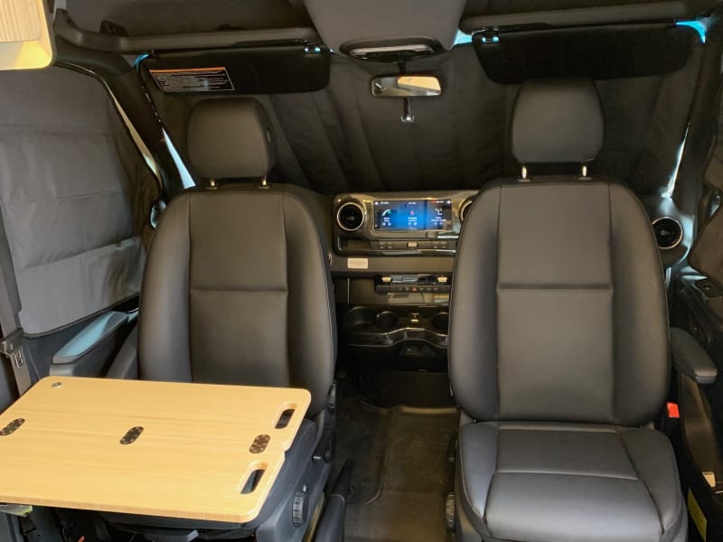 Swivel seats