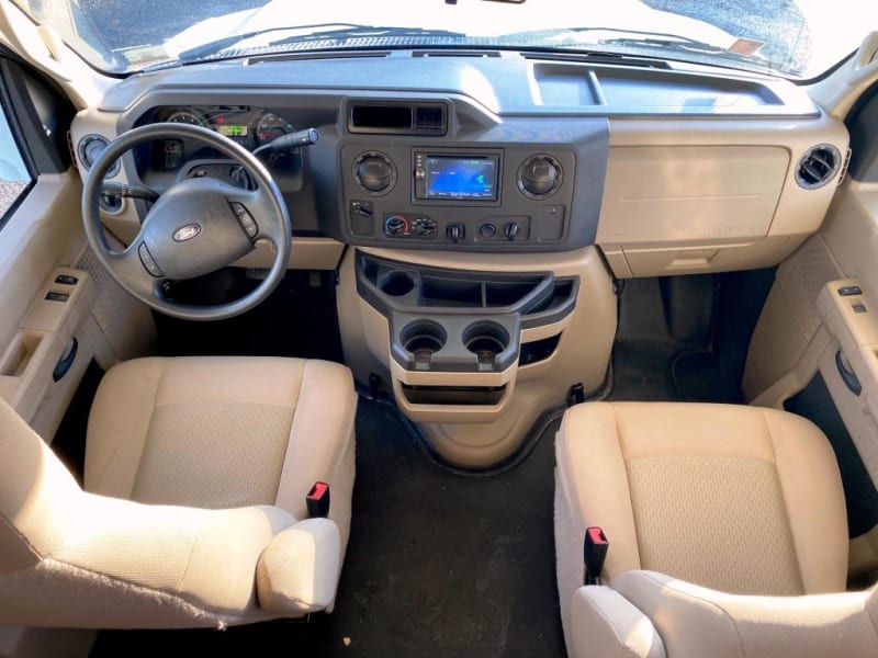 Spacious driving cabin with Bluetooth, USB and CD player. 