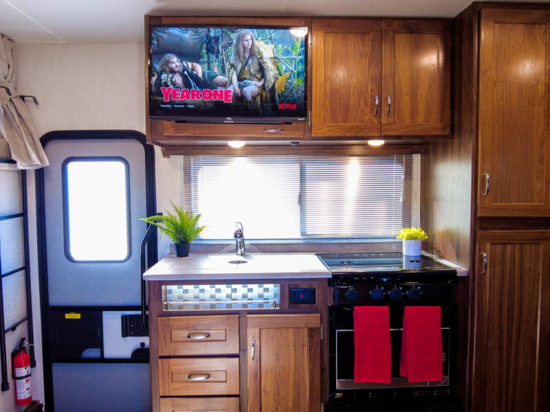 A Full Kitchen and Smart TV too.