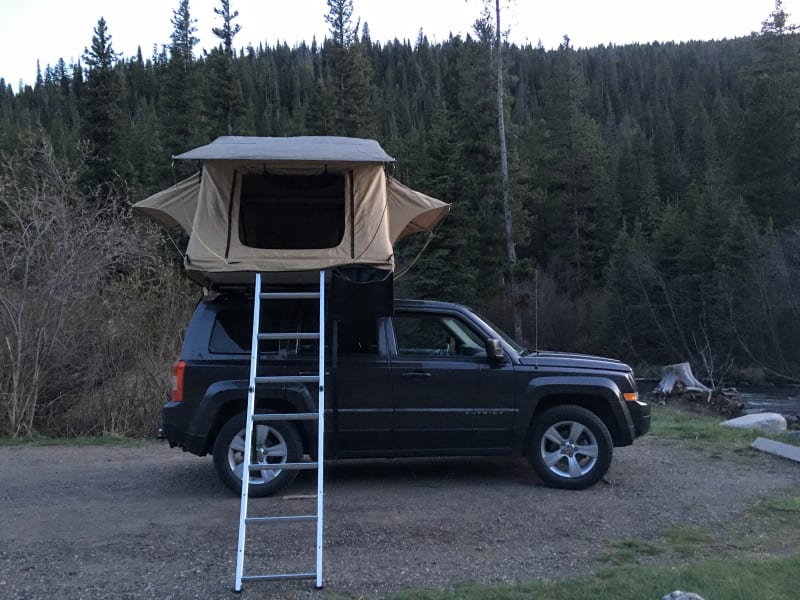 We provide detailed instructions on roof top tent setup and a detailed equipment list shortly before your trip.