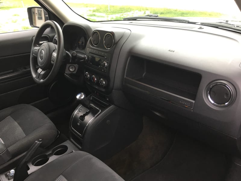 Modern controls with antilock brakes, driver, passenger and front and rear side curtain airbags.