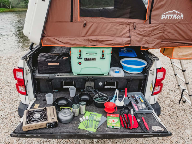 For outdoor camping it doesn't get any easier. We stocked the kitchen with everything needed to get your food needs prepared while you explore. 