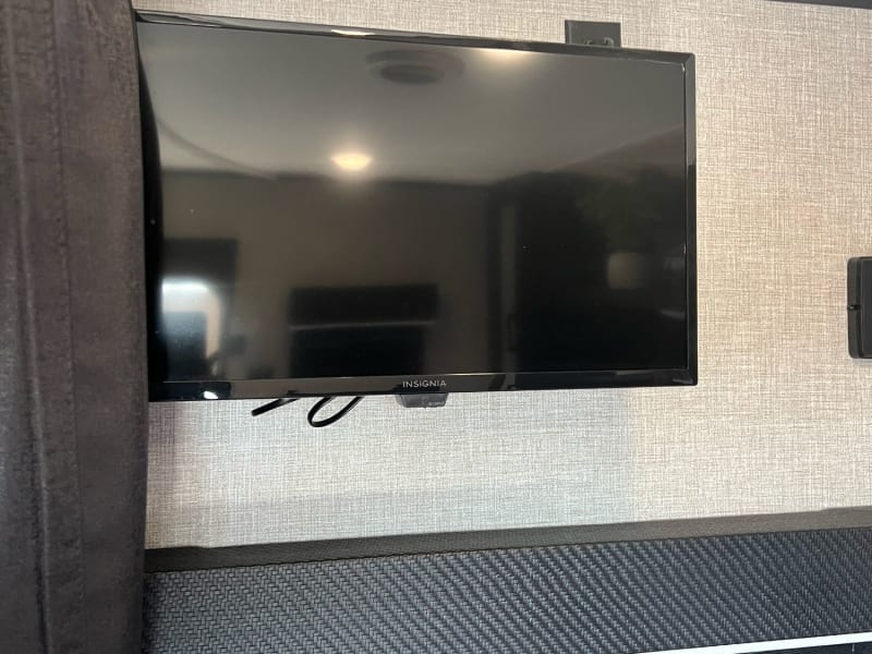 Smart TV and Radio with bluetooth- indoor and outdoor speakers 