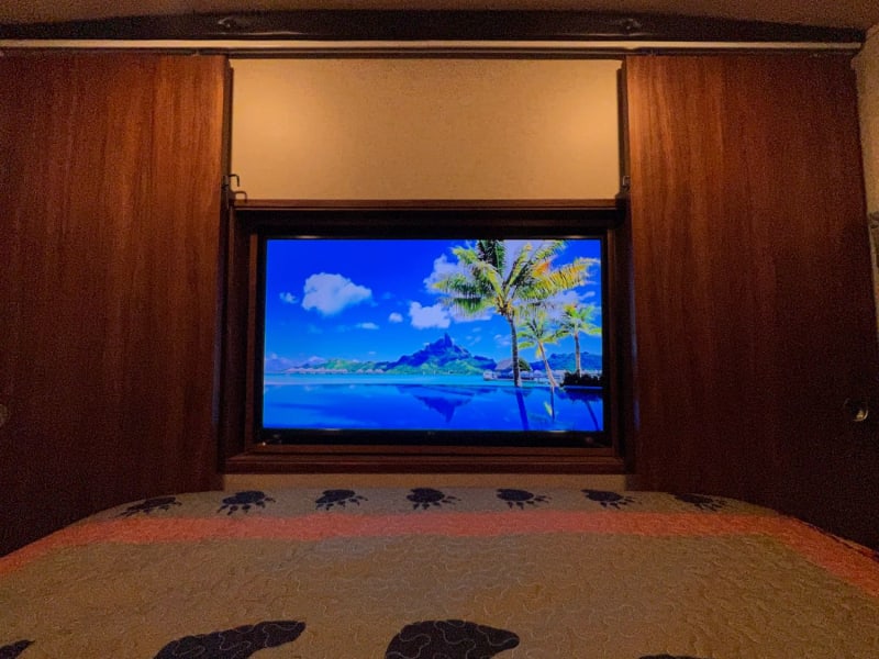 TV rotates 180 degree for the Master Bedroom. Seal off the sliding doors and relax!