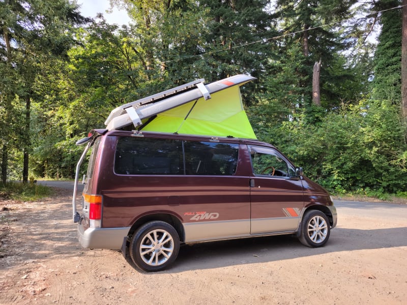 Even parking on the side of road you have to pop the tent to take a quick nap, after hiking the trails