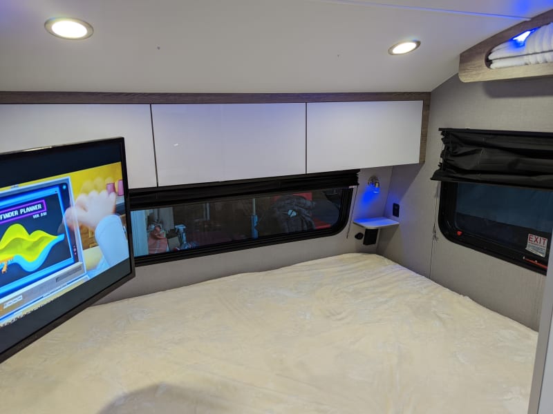 Windows on all sides
