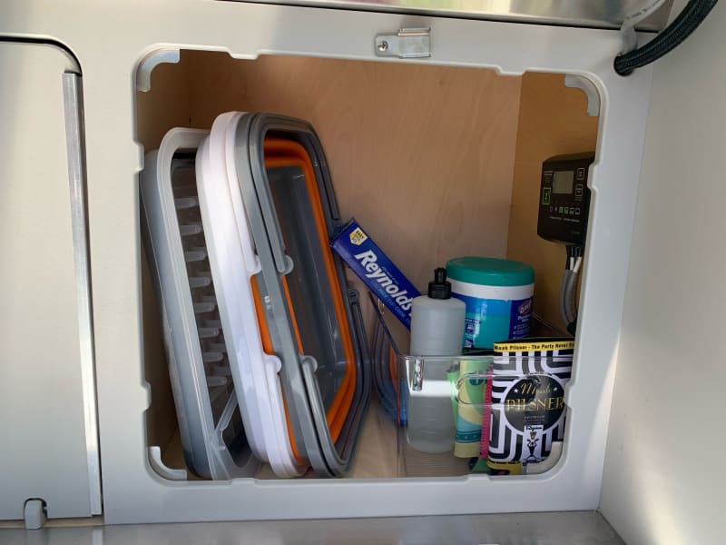 we can provide you with supplies to make kitchen cleanup a snap.