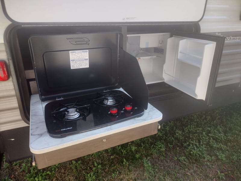 Outdoor Cook Station with Mini Refrigerator