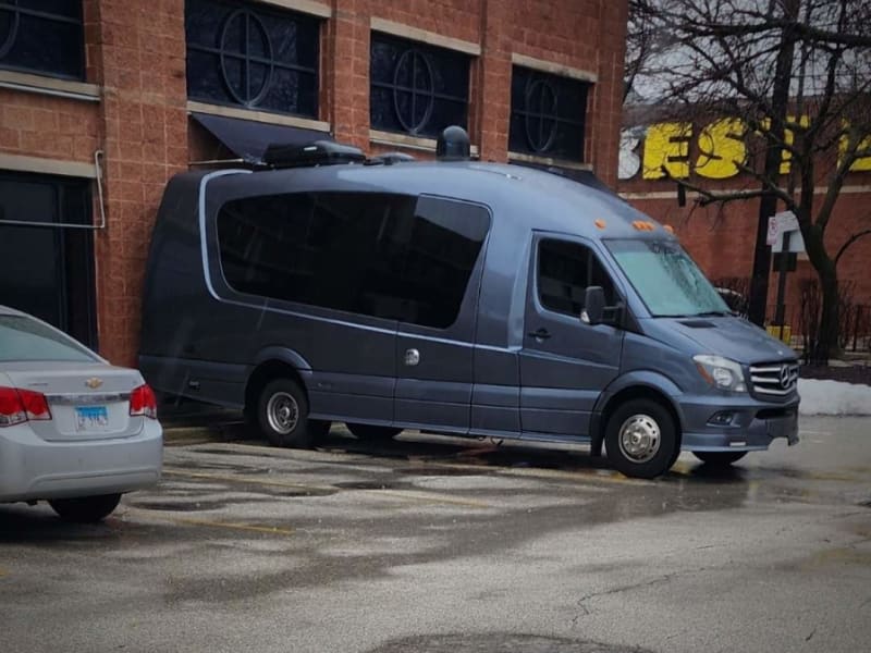 Easy to park and fits pretty well in a parking spot!

Um.. have you ever seen a camper that looks like this ???