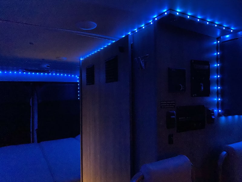upgrades LED light bar controlled by mobile app