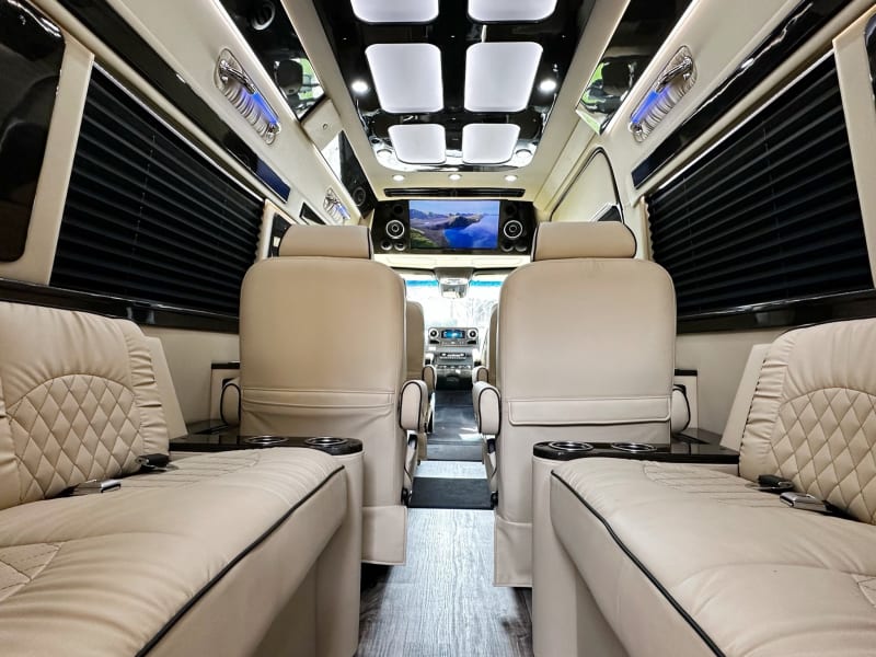 Ultimate RV – A Luxury Mercedes RV by Ultimate Toys®