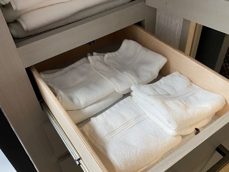 Luxury for all! This space provides plush towels and washcloths for 8, adding comfort and style to your bathing experience. Enjoy the indulgence!