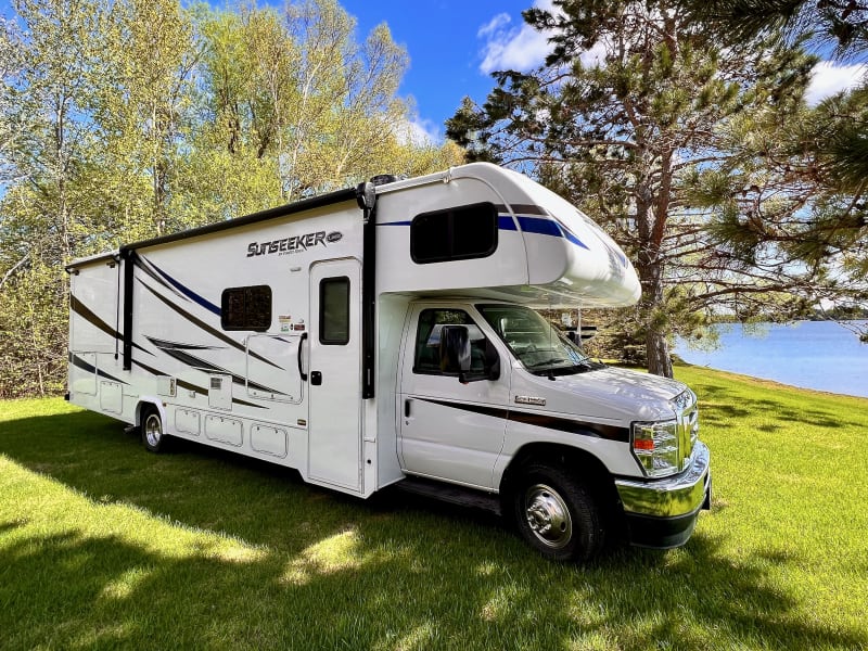 Clean and easy driving RV ready for your next family adventure!