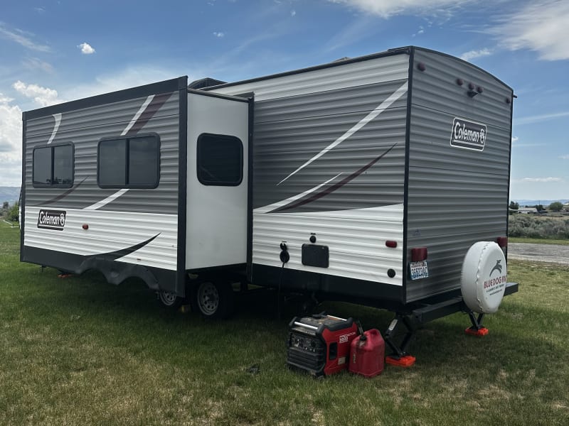 Generator comes with the trailer.