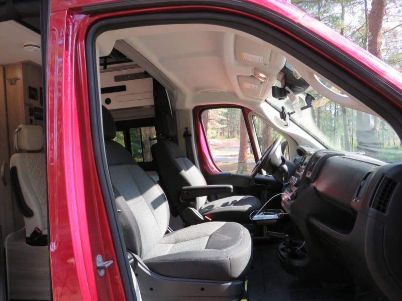 Front cab. Ram ProMaster 2500